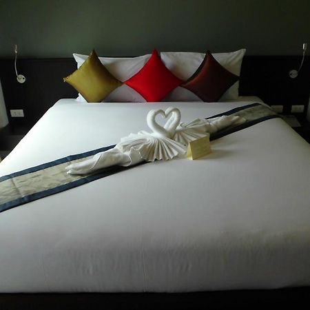 Leisure Place Phuket 查龙 外观 照片