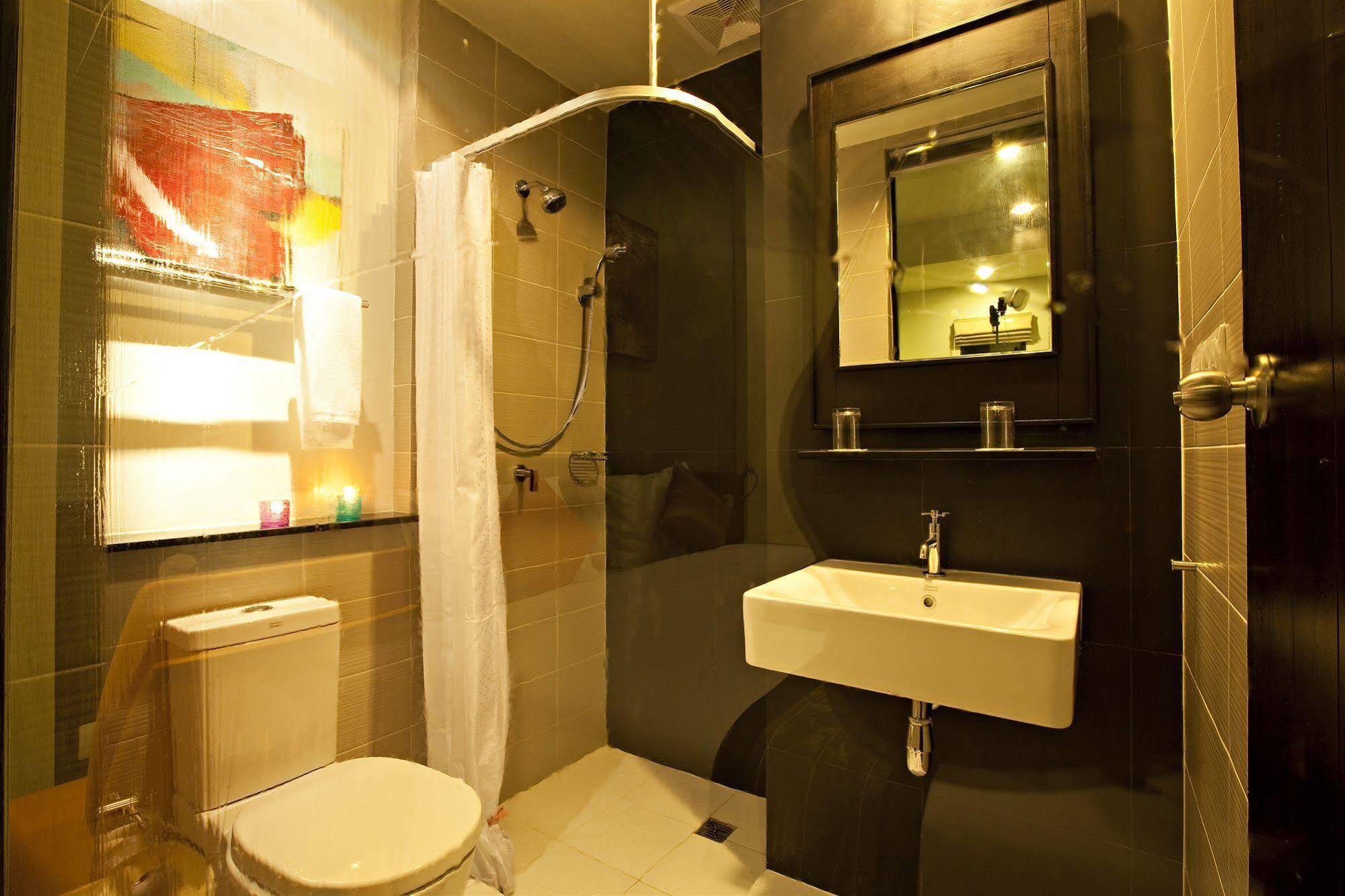 Leisure Place Phuket 查龙 外观 照片